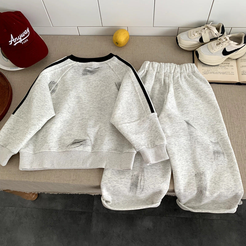 Long sleeved hoodie for baby girls in autumn two-piece set