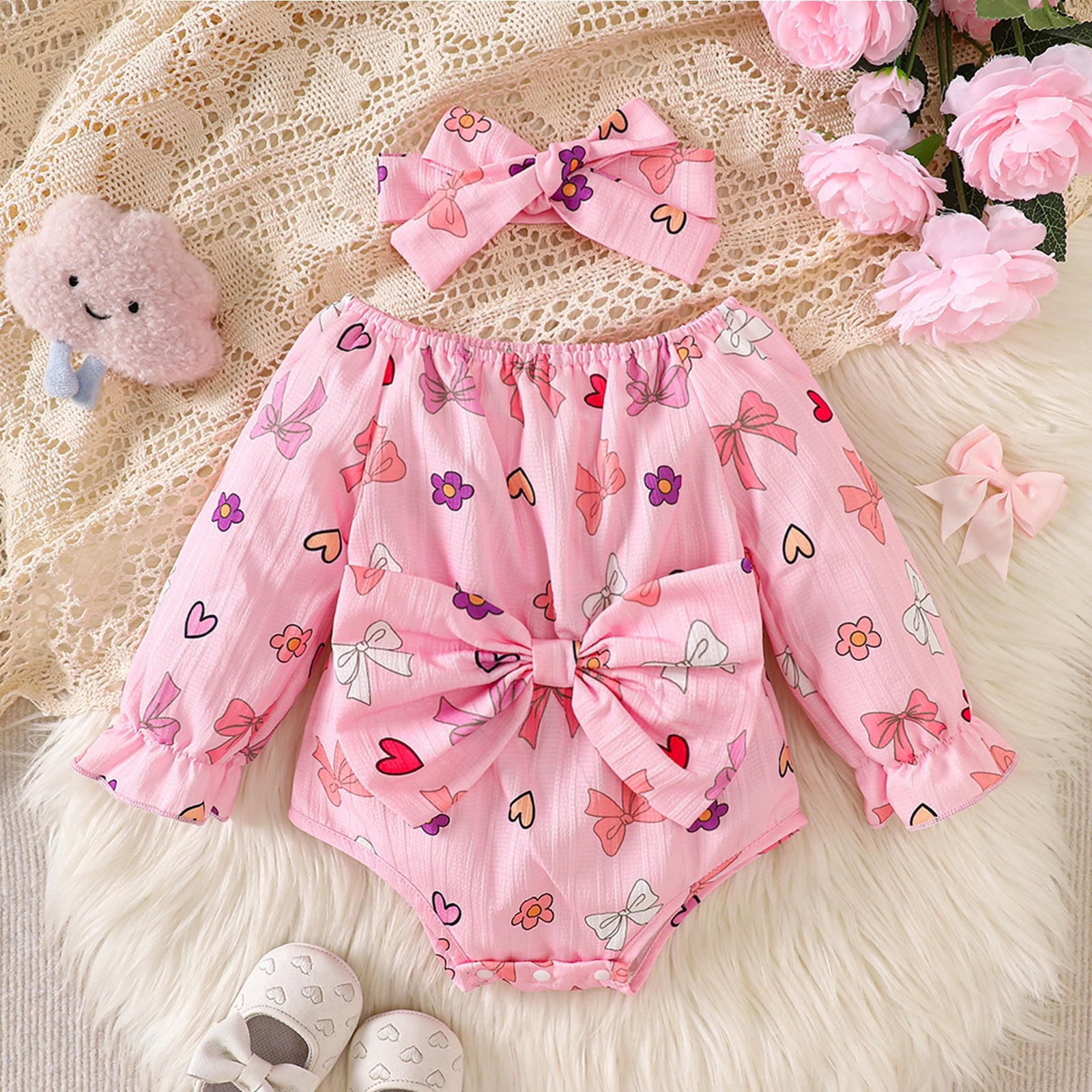Girls' Off-Shoulder Long Sleeve Bodysuit with Heart Print and Large Bow, Princess Style Infant Outfit for Outdoor Wear