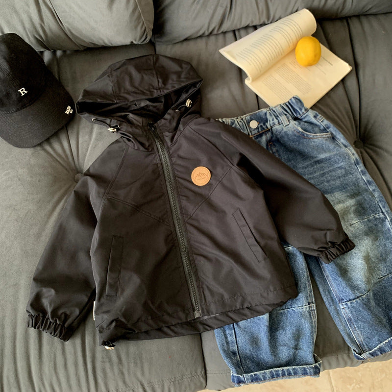 Casual hooded windbreaker for boys in spring and autumn baby jacket