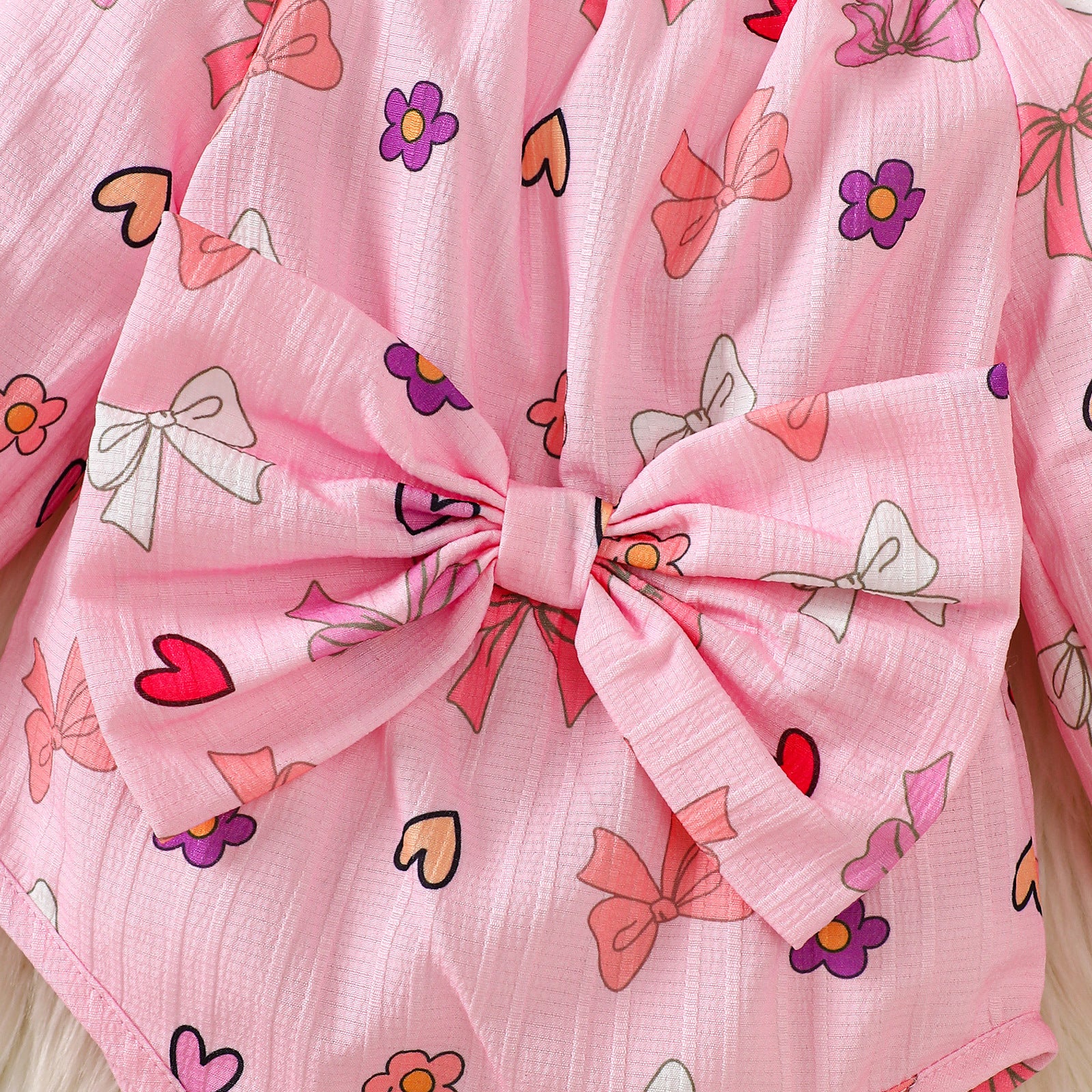 Girls' Off-Shoulder Long Sleeve Bodysuit with Heart Print and Large Bow, Princess Style Infant Outfit for Outdoor Wear
